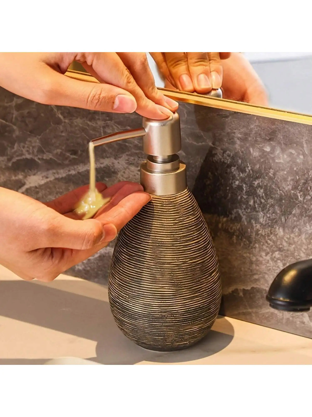 Ceramic Retro Soap Dispenser